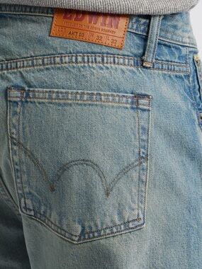 EDWIN AKITA
Straight Leg Jeans
Size 36 x 34